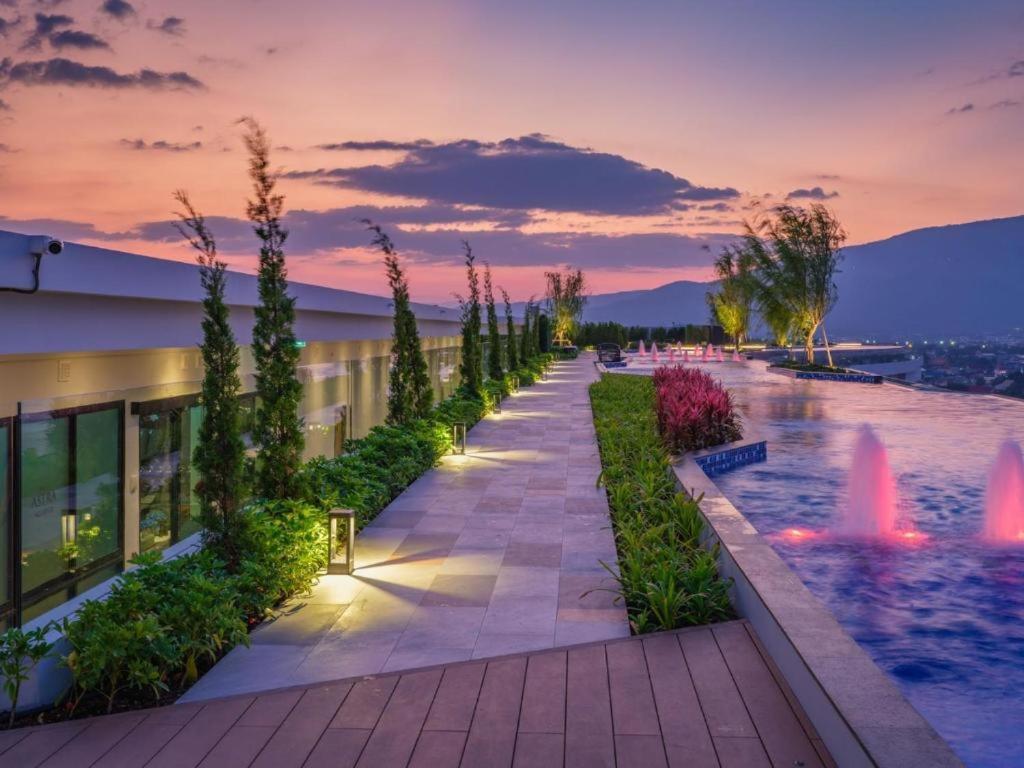 The Astra Sky River Chiangmai_Sky Pool_Old City Appartement Chiang Mai Buitenkant foto