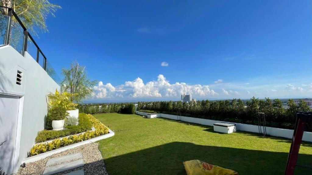 The Astra Sky River Chiangmai_Sky Pool_Old City Appartement Chiang Mai Buitenkant foto